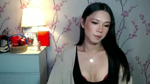 Snapshot of yourdreamgirljane chatting on 10/08/25, 11:02 JANE online show from 10/08/25, 11:02