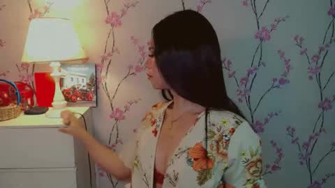 Snapshot of yourdreamgirljane chatting on 10/13/25, 05:35 JANE online show from 10/13/25, 05:35