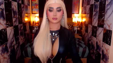 Snapshot of yourdreampinayx chatting on 11/02/25, 06:10 Kath Harper online show from 11/02/25, 06:10