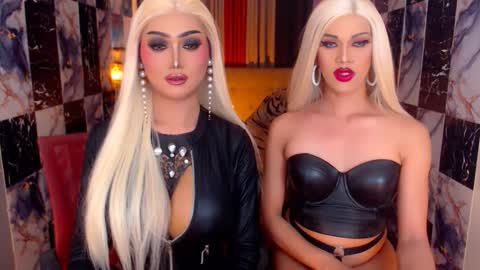 Snapshot of yourdreampinayx chatting on 11/05/25, 10:10 Kath Harper online show from 11/05/25, 10:10