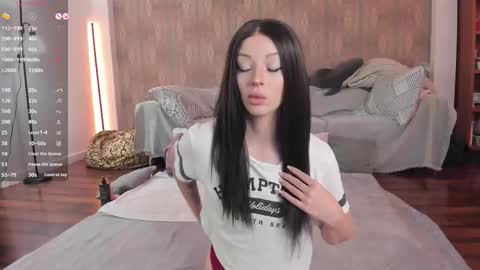 Mary online show from 10/09/25, 09:51