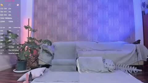 Mary online show from 07/09/26, 10:30