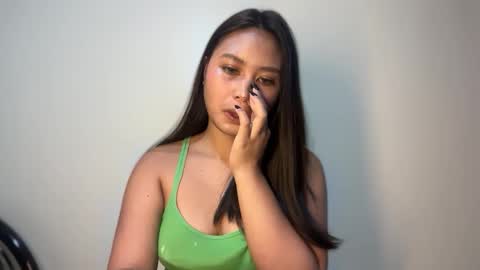 yourfantasyyy_ online show from 05/04/26, 09:33