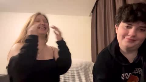 Snapshot of yourfavcoupleeee chatting on 03/04/25, 07:54 Mark and Margo online show from 03/04/25, 07:54