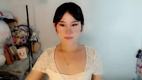 PrettyElla online show from 11/16/25, 02:17