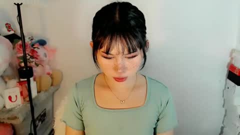 PrettyElla online show from 12/14/25, 03:34