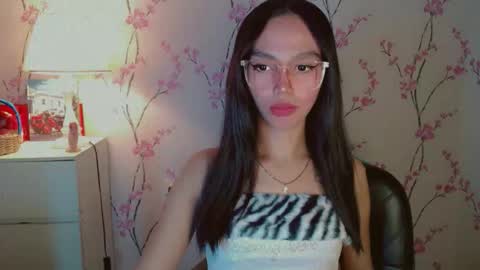 Snapshot of yourfavoratericcie chatting on 09/09/25, 03:28 RICCIE MAE online show from 09/09/25, 03:28