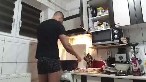 yourfavoritetallboy online show from 11/17/25, 06:46