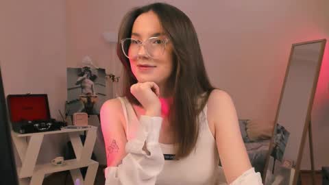 Chloe online show from 02/18/25, 09:20