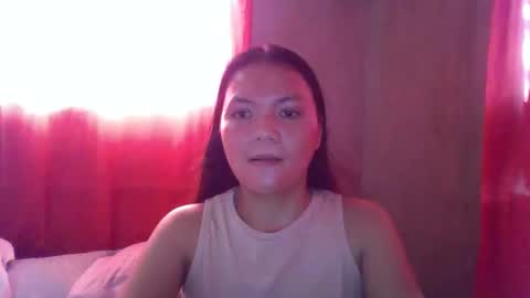 Snapshot of yourhot_keshaxx chatting on 12/15/25, 12:04 kesh online show from 12/15/25, 12:04