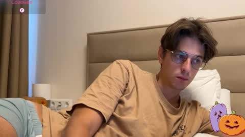 Chris online show from 11/01/25, 06:59