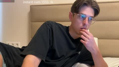 Chris online show from 05/04/26, 06:53