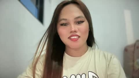 Snapshot of yourhotgirl_lyn chatting on 06/18/26, 09:47 yourhotgirl_lyn online show from 06/18/26, 09:47