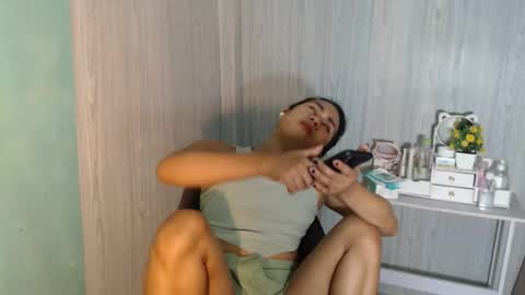 Snapshot of yourhottie_winxxx chatting on 01/15/26, 01:32 Mauie online show from 01/15/26, 01:32