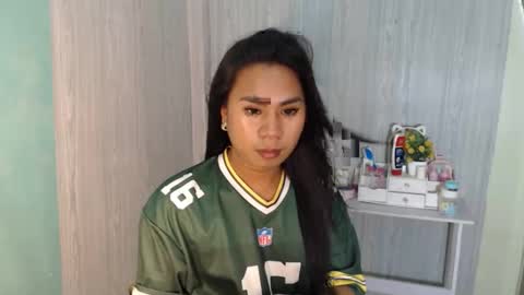 Snapshot of yourhottie_winxxx chatting on 04/16/26, 12:06 Mauie online show from 04/16/26, 12:06