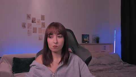 Jully online show from 10/19/25, 06:30