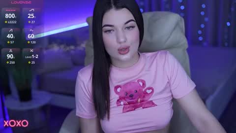 Snapshot of yourlolabunny chatting on 11/26/25, 07:04 L O L A online show from 11/26/25, 07:04