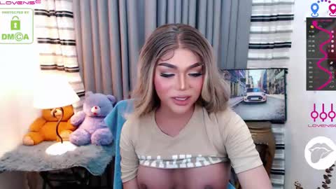 Snapshot of yourloveable chatting on 12/13/25, 10:26 CHARLOTTE online show from 12/13/25, 10:26