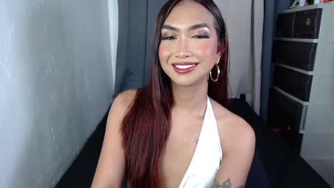 Snapshot of yourlovebella88 chatting on 03/05/25, 07:27 yourlovebella88 online show from 03/05/25, 07:27