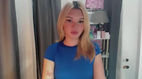 Snapshot of yourlovekylie chatting on 05/16/26, 08:22 KYLIE MORE online show from 05/16/26, 08:22