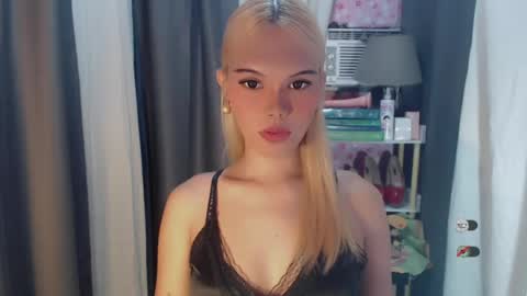 KYLIE MORE online show from 07/19/26, 05:33
