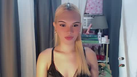 KYLIE MORE online show from 07/20/26, 05:11