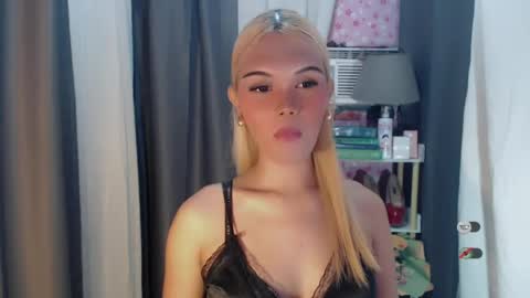 KYLIE MORE online show from 07/20/26, 10:39