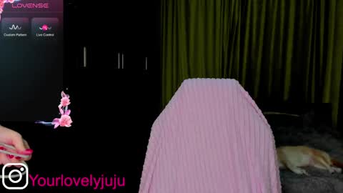 Julia 3 online show from 01/30/25, 05:19
