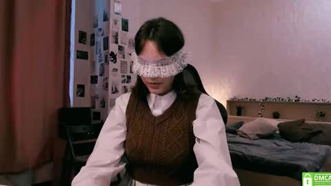 Snapshot of yourlovelystreamer chatting on 09/09/25, 02:05 Nikol online show from 09/09/25, 02:05