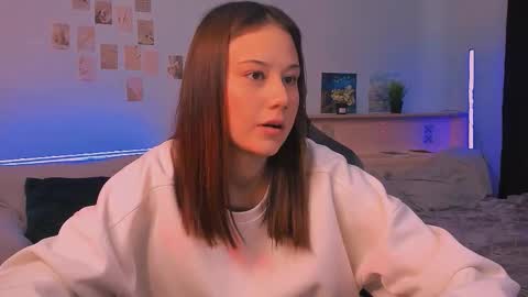 Snapshot of yourlovelystreamer chatting on 10/02/25, 10:44 Nikol online show from 10/02/25, 10:44