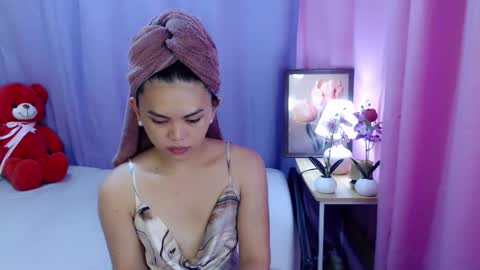 your lovely Dina online show from 05/11/26, 01:44