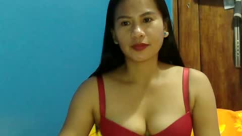 yourmorenagirl69 online show from 06/04/26, 09:48