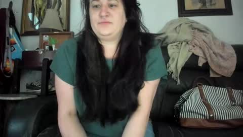 Snapshot of yournewfavoritecamgirl chatting on 12/17/25, 02:12 Lexi online show from 12/17/25, 02:12