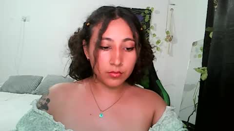 Snapshot of yourownerserena chatting on 01/27/25, 05:14 Serena online show from 01/27/25, 05:14