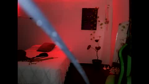 Snapshot of yourownerserena chatting on 02/01/25, 06:21 Serena online show from 02/01/25, 06:21