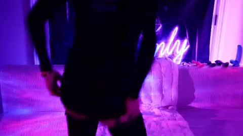 yourpartygurl online show from 07/12/26, 08:05