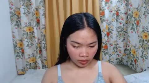 Snapshot of yourpinay_belle chatting on 04/11/26, 08:18 Belle online show from 04/11/26, 08:18