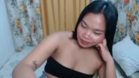 Snapshot of yourpinay_belle chatting on 04/17/26, 12:02 Belle online show from 04/17/26, 12:02