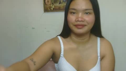 Snapshot of yourpinay_belle chatting on 04/18/26, 12:14 Belle online show from 04/18/26, 12:14