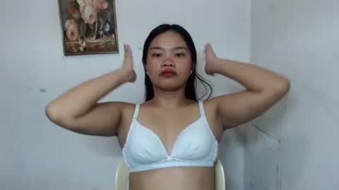 Snapshot of yourpinay_belle chatting on 04/20/26, 12:08 Belle online show from 04/20/26, 12:08