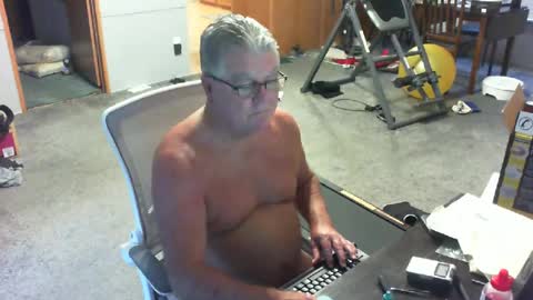 Snapshot of yourpoppi55 chatting on 06/28/26, 11:05 yourpoppi55 online show from 06/28/26, 11:05