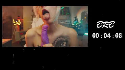 Snapshot of yourprettykate_ chatting on 12/24/24, 07:00 online show from 12/24/24, 07:00