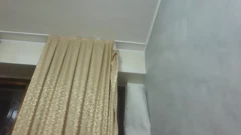 yourprincess09 online show from 10/19/25, 08:42