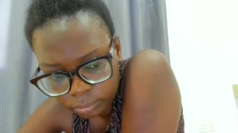 yours_ellah online show from 06/24/26, 04:55