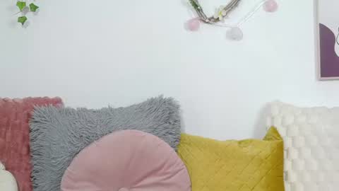 Snapshot of yours_goddess chatting on 06/11/26, 06:00 yours_goddess online show from 06/11/26, 06:00