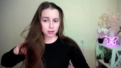 Snapshot of yours_piece_of_happiness_ chatting on 02/02/26, 06:34 Happy online show from 02/02/26, 06:34