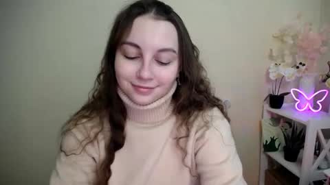 Snapshot of yours_piece_of_happiness_ chatting on 02/03/26, 06:40 Happy online show from 02/03/26, 06:40
