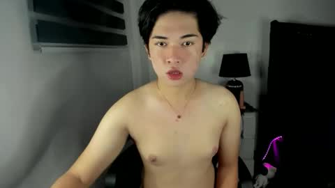 Snapshot of yoursecretaffairxx chatting on 10/16/25, 09:16 Christine online show from 10/16/25, 09:16