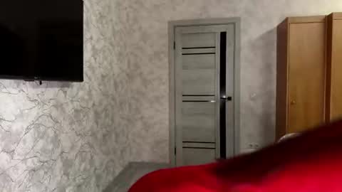 yourselenas online show from 06/30/26, 06:31