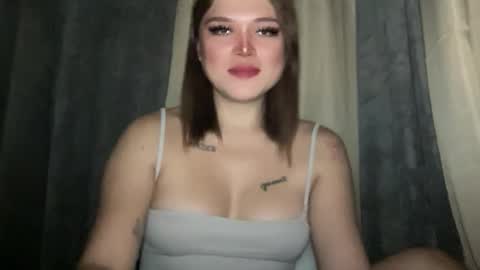 Snapshot of yoursexytowngirl chatting on 11/18/25, 03:34 LALA online show from 11/18/25, 03:34